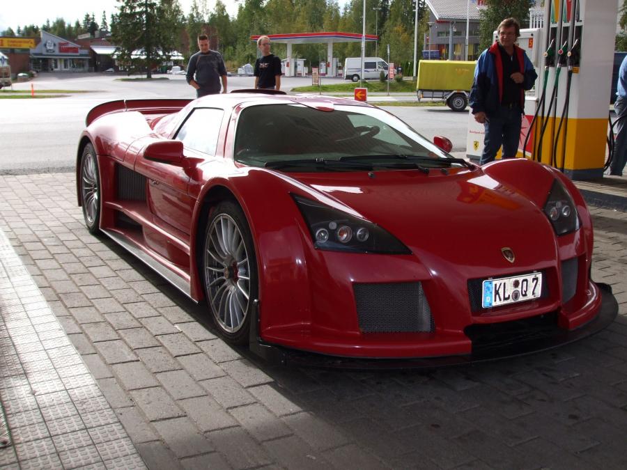  Gumpert Apollo 2006 года  (фото 5 из 23)